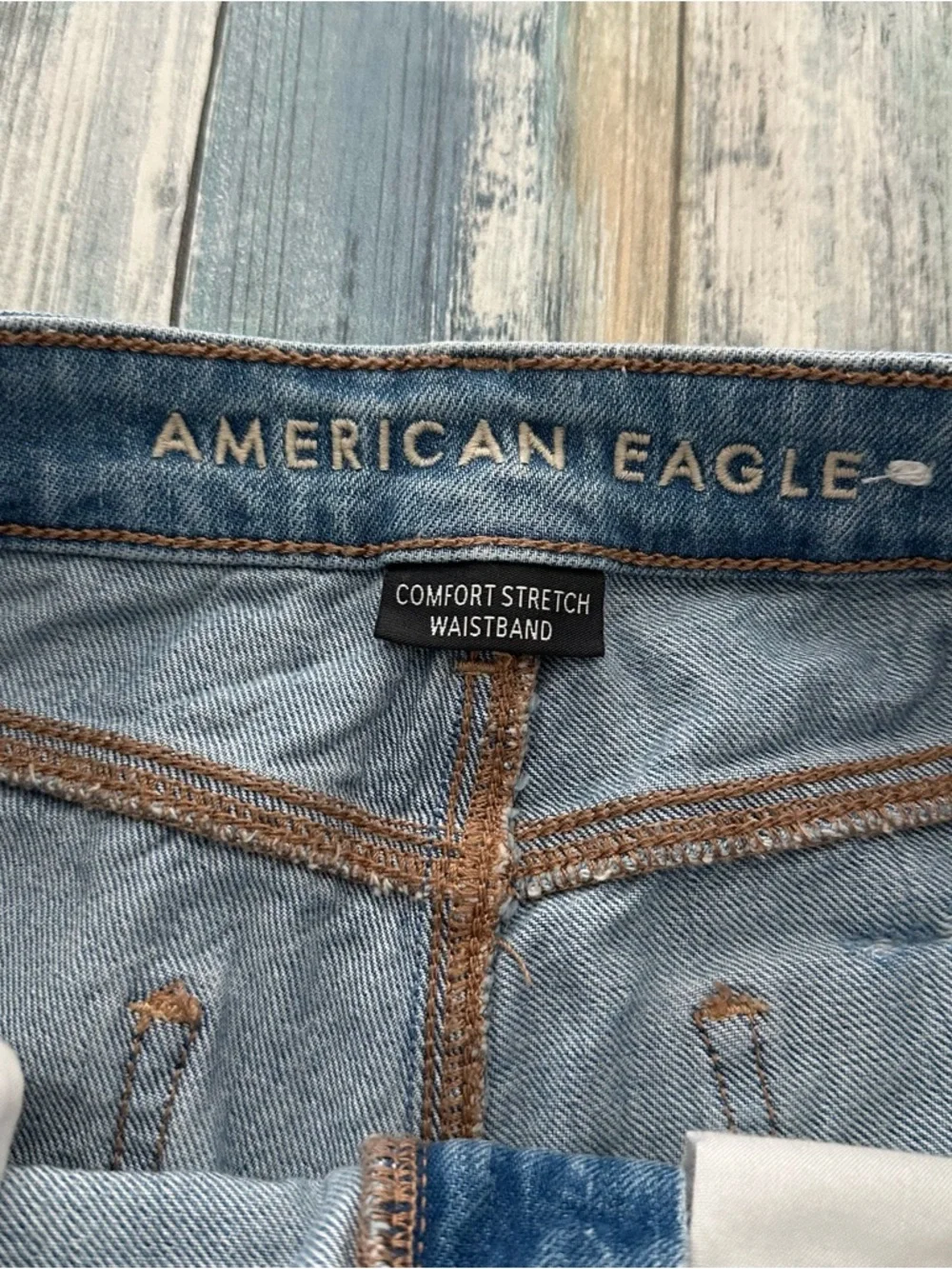 American Eagle Relaxed Mom Shorts Women's 4 Distressed Frayed Denim Long Blue